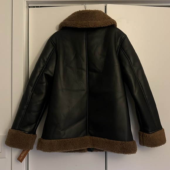 Koolaburra by Ugg Black Leather and Shearling Motorcycle Jacket Medium - Picture 4 of 4